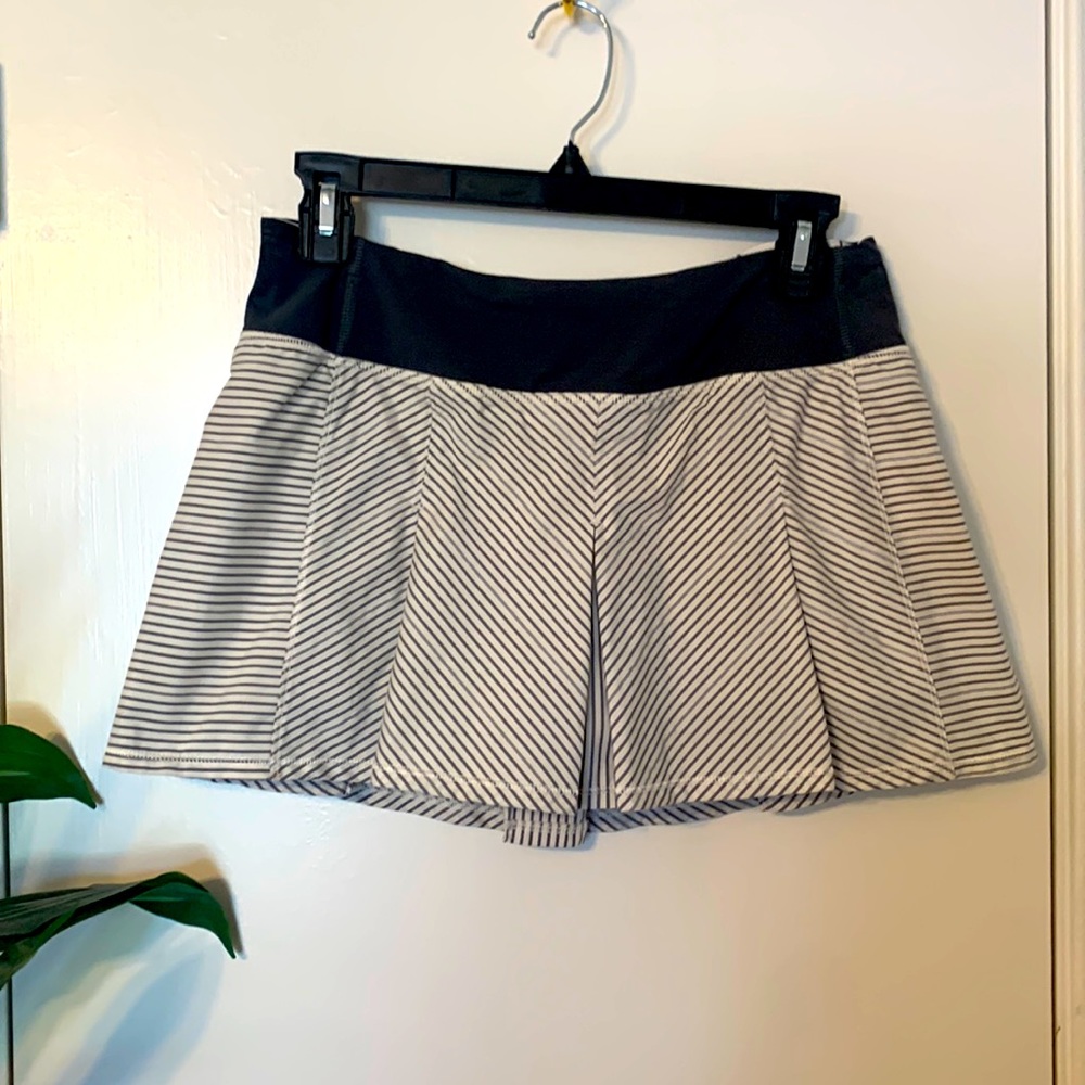 Lululemon Fast Cat Skirt Hyper Stripe Angel Wing
